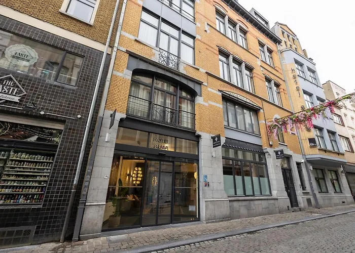 Alma Grand Place Hotel