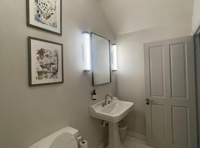 The Hideaway Hotel Saint Brides Major