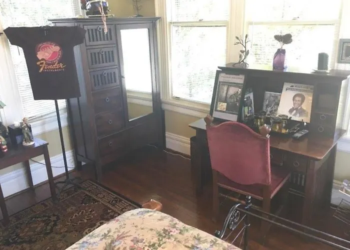 Inn Upon Moon River Plantation