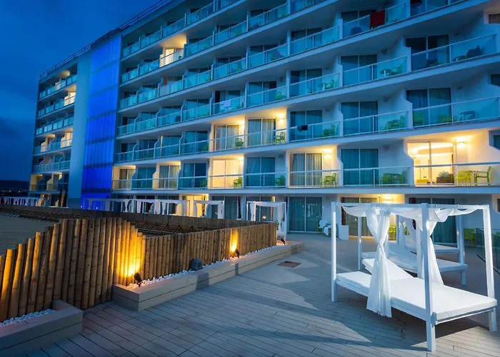 The Ibiza Twiins - 4* Sup