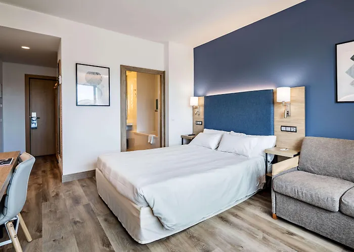 Hotel Puerta De Bilbao