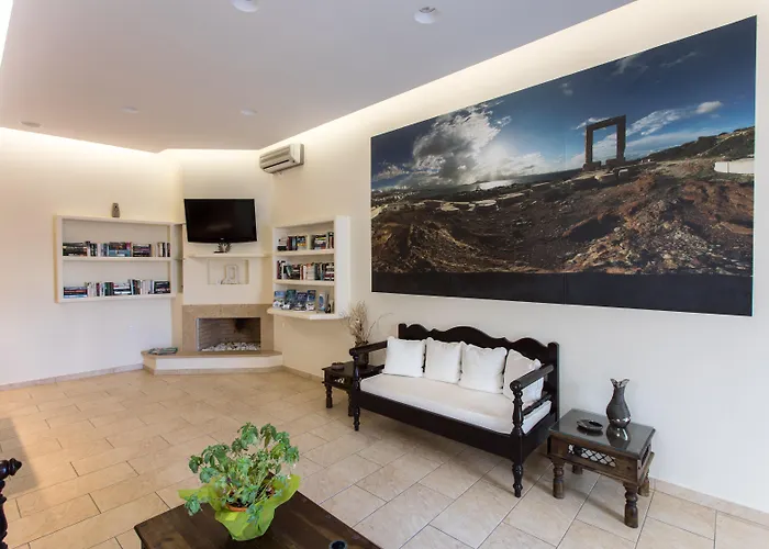 Liana Beach Hotel & Spa