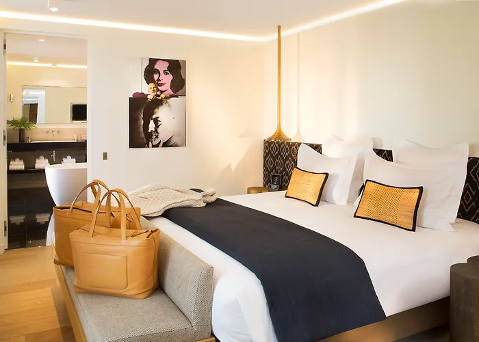 Hotel Marignan Champs-Elysees