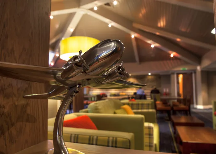 Holiday Inn Express Edinburgh Airport By Ihg