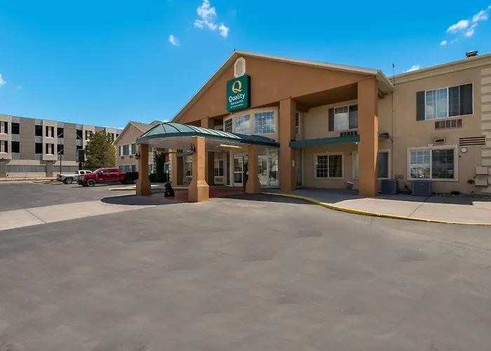 Quality Inn & Suites Airport West