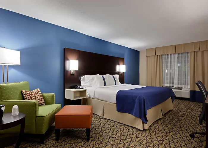 Holiday Inn & Suites Atlanta Airport North By Ihg