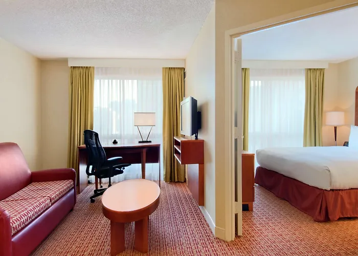 Hilton Magnificent Mile Suites