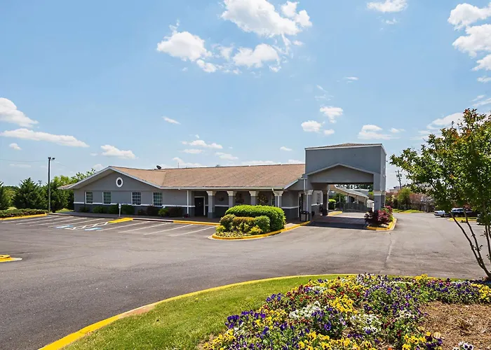 Quality Inn & Suites Greenville - Haywood Mall