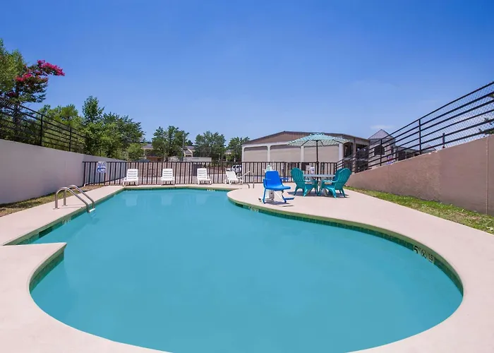 Super 8 By Wyndham