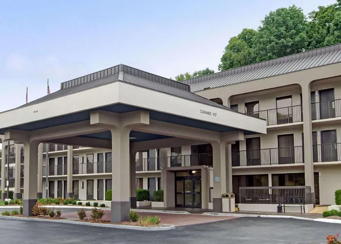 Baymont By Wyndham Airport