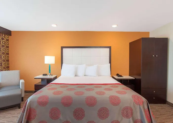 Ramada By Wyndham Culver City