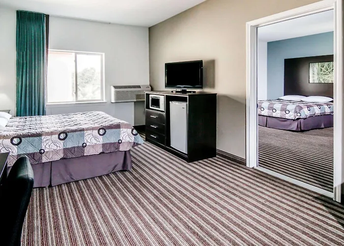 Super 8 By Wyndham Brenham Tx
