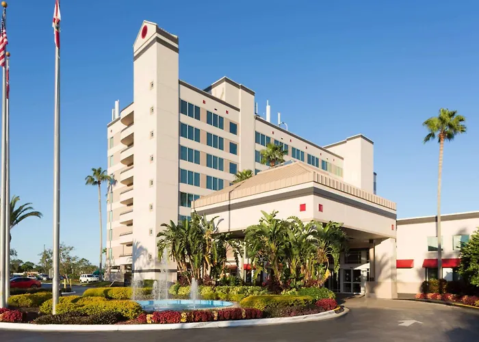 Ramada By Wyndham Kissimmee Gateway - Free Theme Park Shuttle Hotel Four Corners