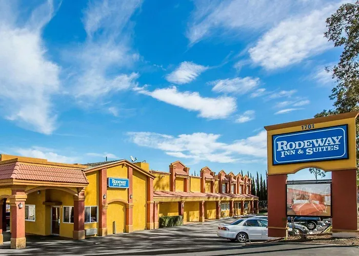 Rodeway Inn & Suites Corona