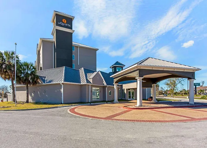 La Quinta Inn & Suites By Wyndham