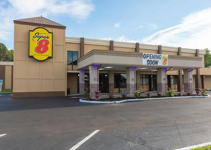 Super 8 By Wyndham Goldsboro Motel