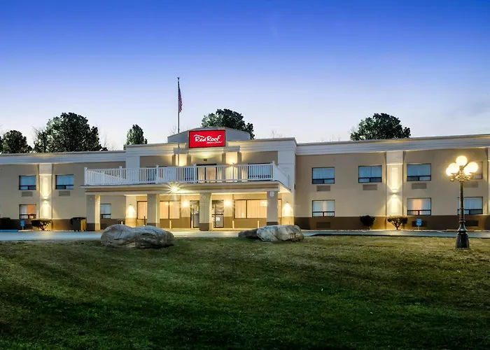 Red Roof Inn & Suites Newburgh - Stewart Airport West Point