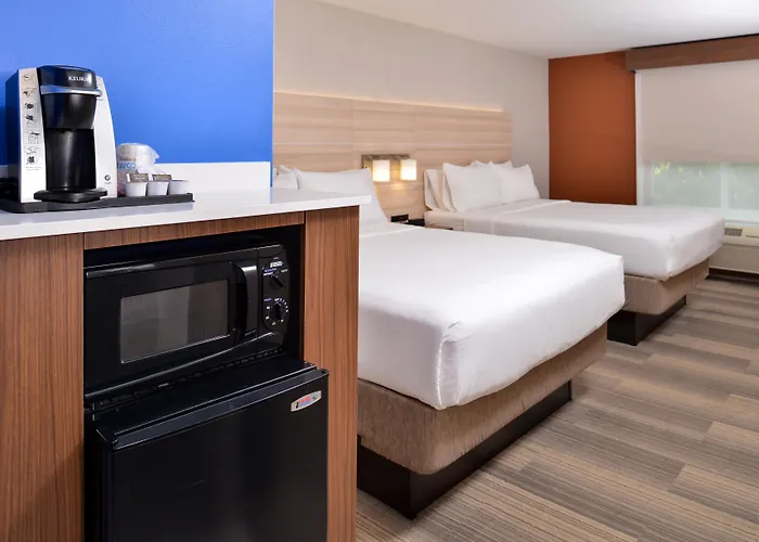 Holiday Inn Express Hotel & Suites Cincinnati - Mason By Ihg