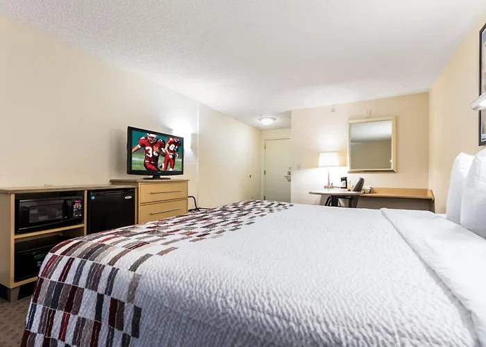 Red Roof Inn Cleveland Airport -
