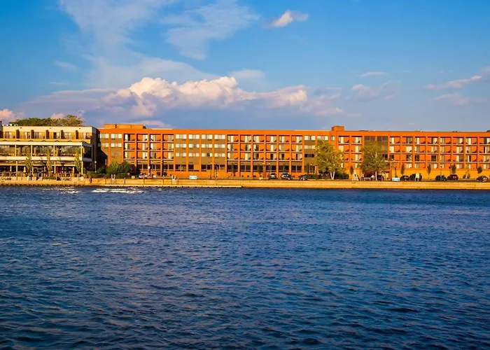 Best Western Plus Oswego Hotel And Conference Center