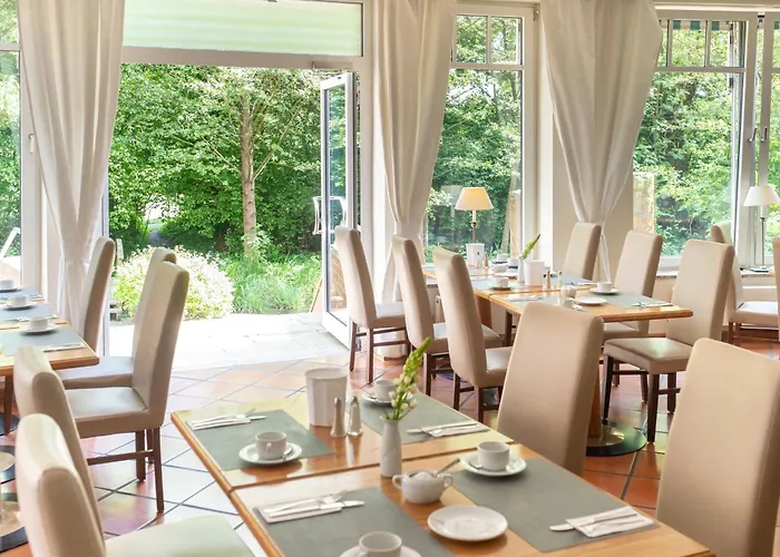 Golden Tulip Luebecker Hof