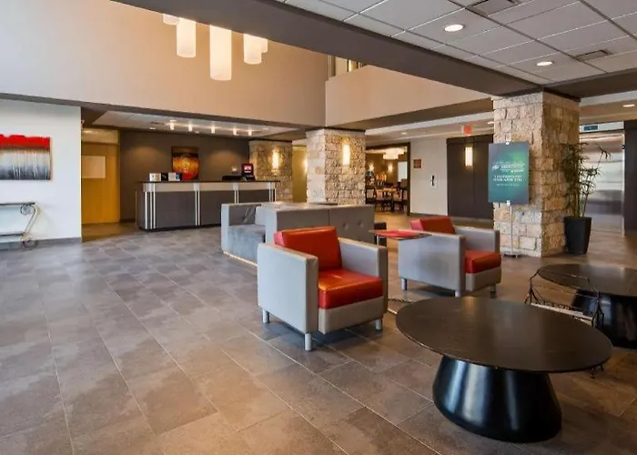 Best Western Plus Eastgate Inn & Suites