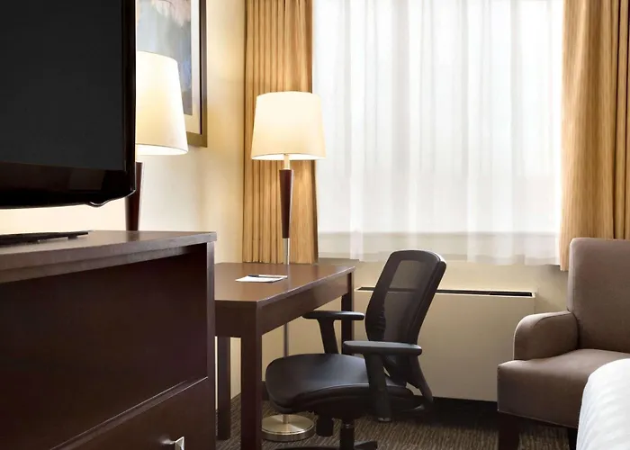 Travelodge By Wyndham Edmonton South