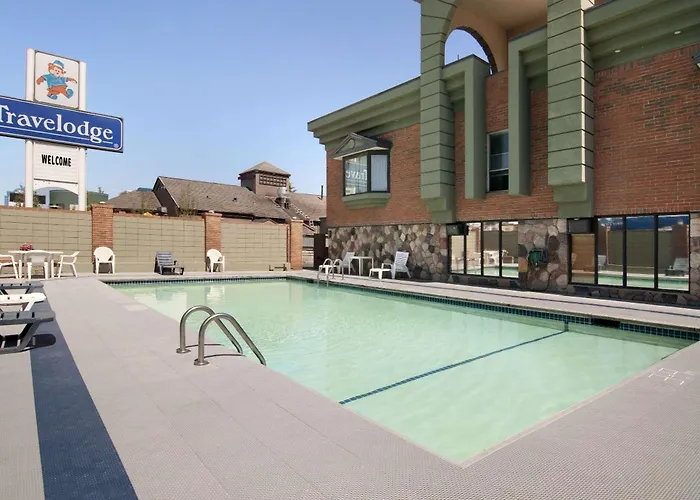 Travelodge By Wyndham Calgary South