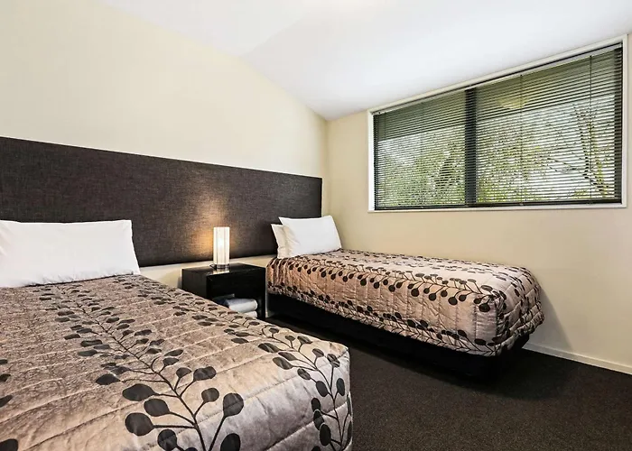 Quality Suites Amore