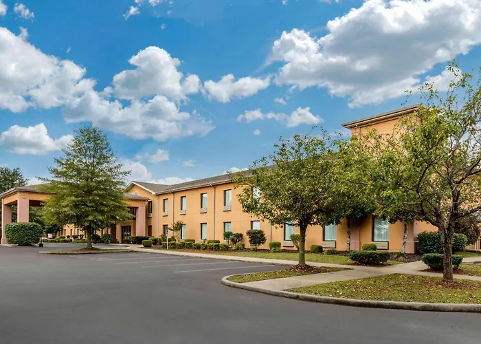 Quality Inn & Suites Benton - Draffenville