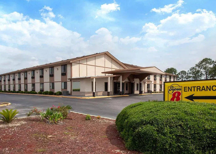 Super 8 By Wyndham Waycross Ga