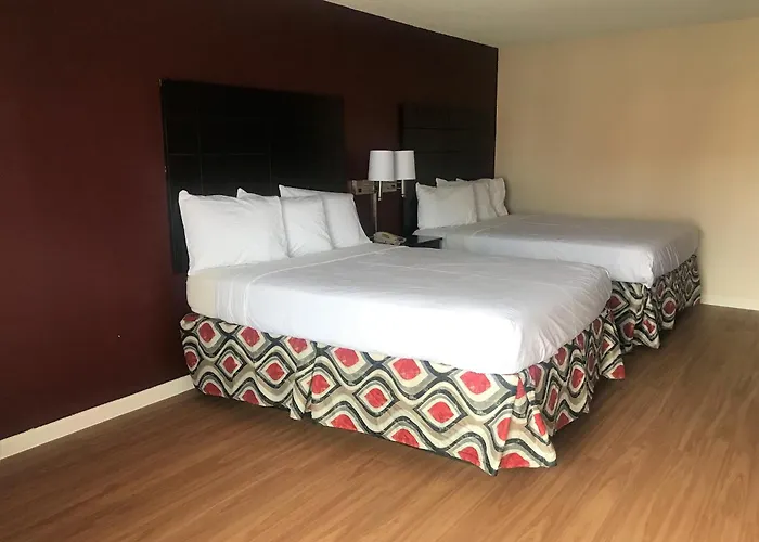 Red Roof Inn & Suites