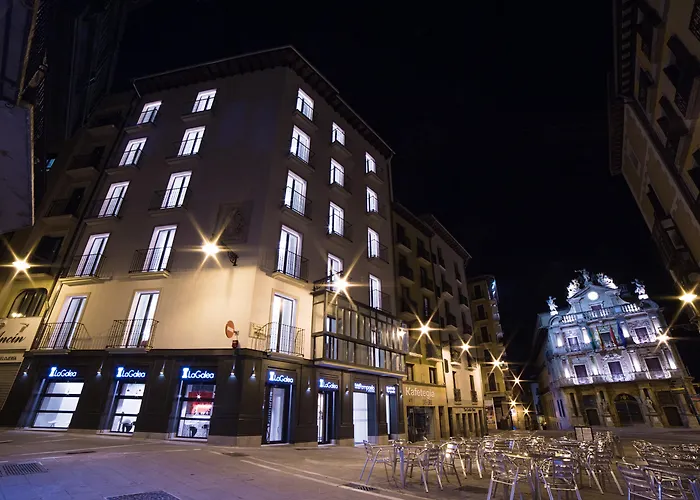 Hotel Pompaelo Plaza del Ayuntamiento&Spa