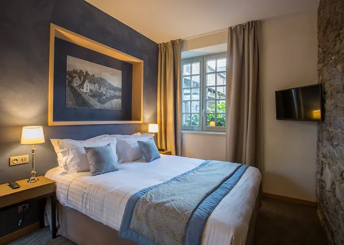 Hotel De L'Abbaye Le Tronchet - Handwritten Collection