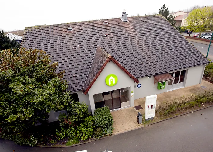 Greet Hotel Versailles - Voisins Le Bretonneux