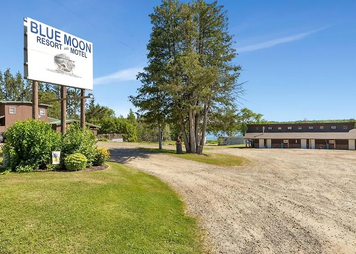 Blue Moon Resort & Motel