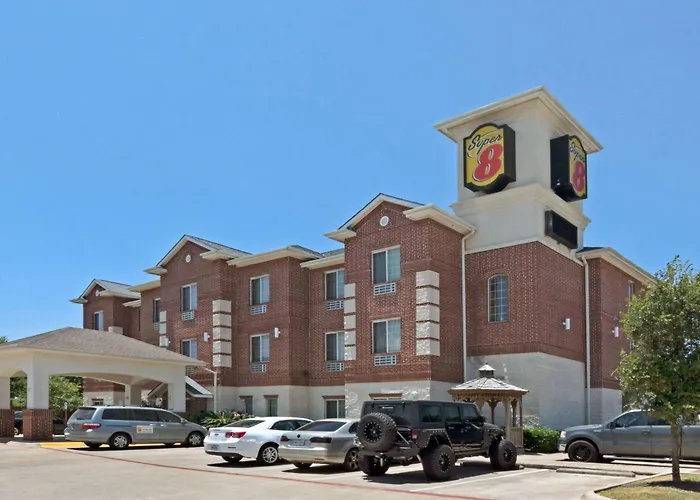 Super 8 By Wyndham Austin/Airport South