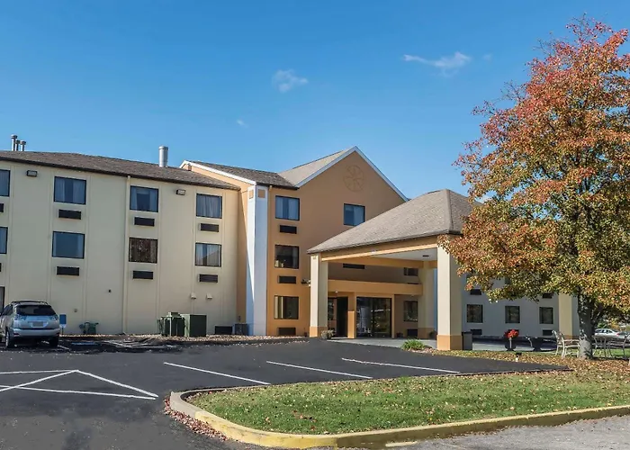 Quality Inn & Suites Pittsburgh Harmarville