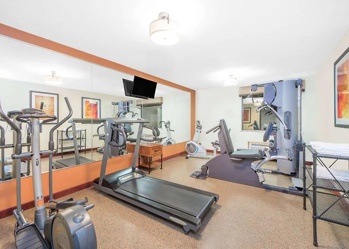 Baymont By Wyndham Springfield South Hwy 65