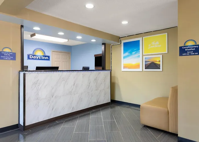 Days Inn By Wyndham Airport