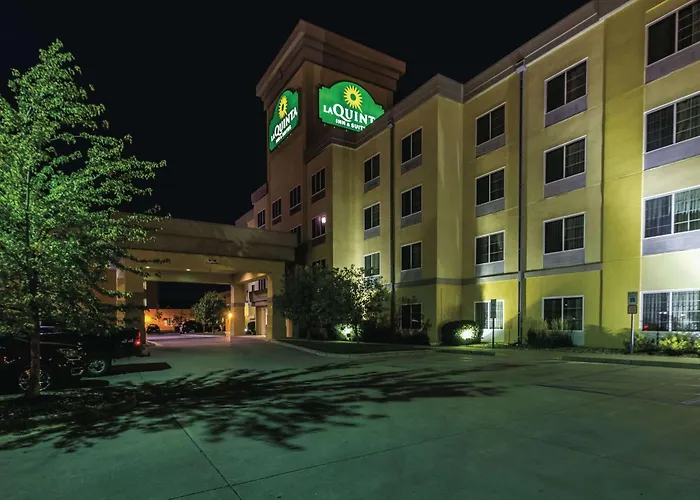 La Quinta By Wyndham Fargo-Medical Center Hotel