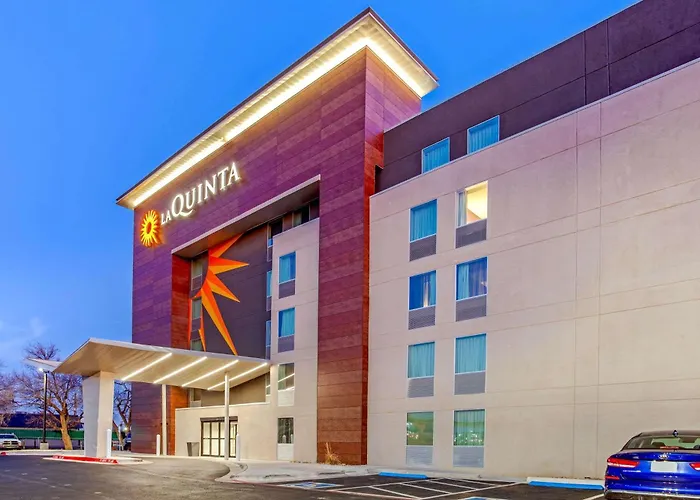 La Quinta By Wyndham West Medical Center