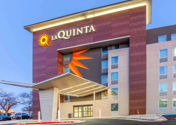 La Quinta By Wyndham West Medical Center