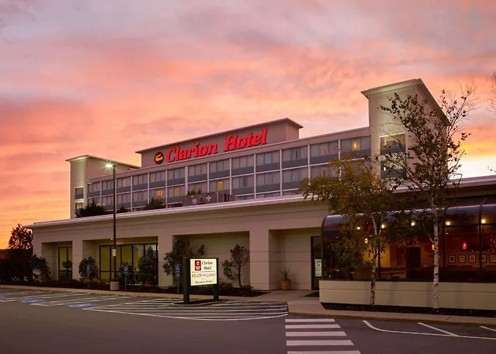 Clarion Portland Airport Me
