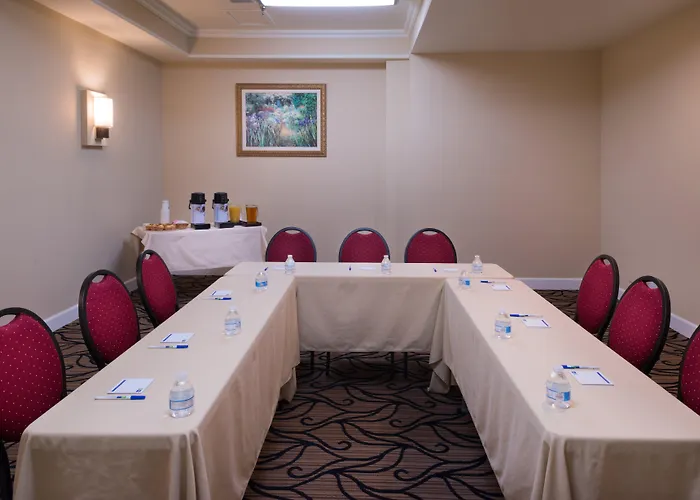 Holiday Inn Express & Suites Pasadena - Los Angeles By Ihg
