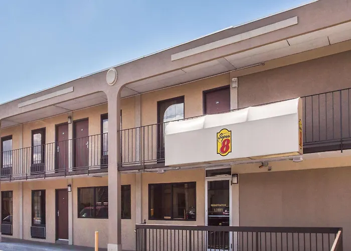 Super 8 By Wyndham Camp Springs/Andrews Afb Dc Area