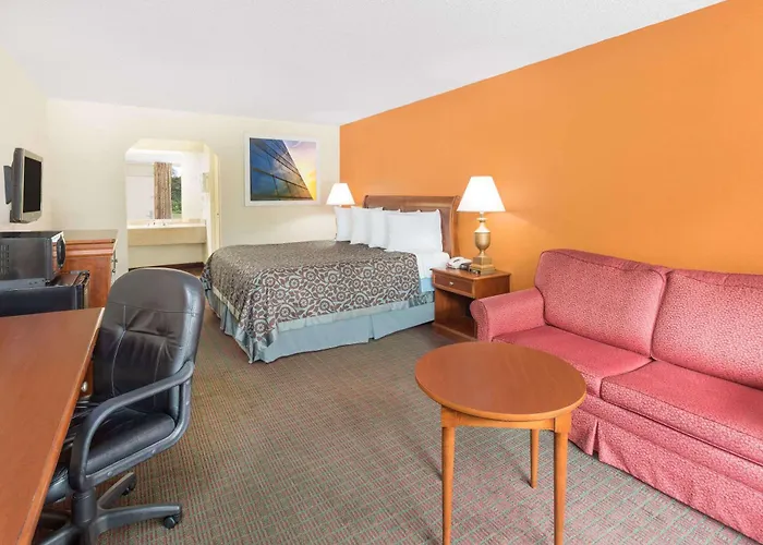 Days Inn By Wyndham South