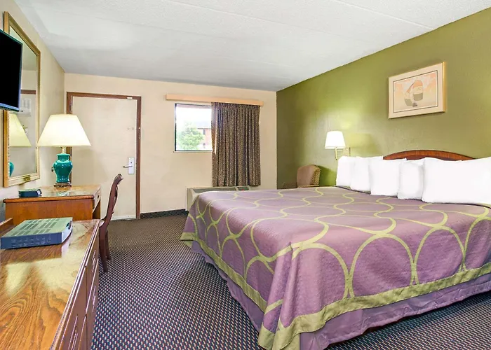 Super 8 By Wyndham Fort Mitchell Cincinnati Area