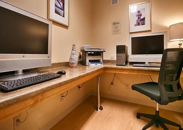 Executive Residency By Best Western Navigator Inn & Suites