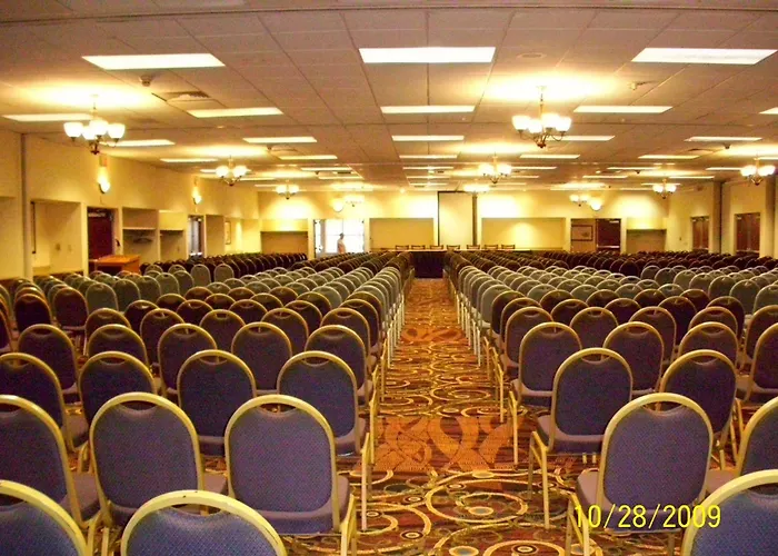 Rock Island Inn & Suites Marshalltown